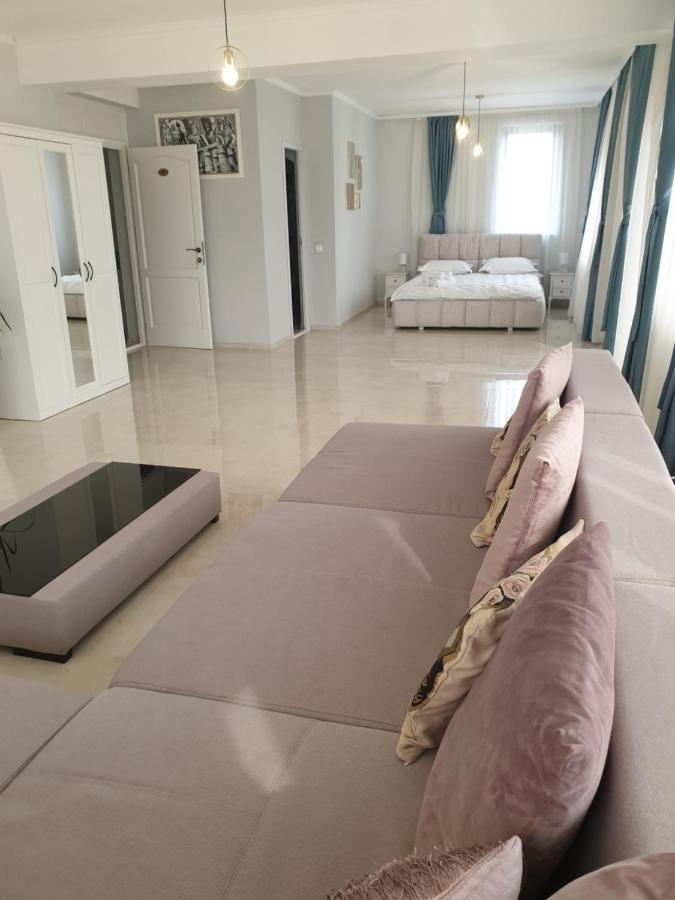 Caprice Deluxe Accomodation โดรเบตา-ตูร์นู เซเวริน ภายนอก รูปภาพ
