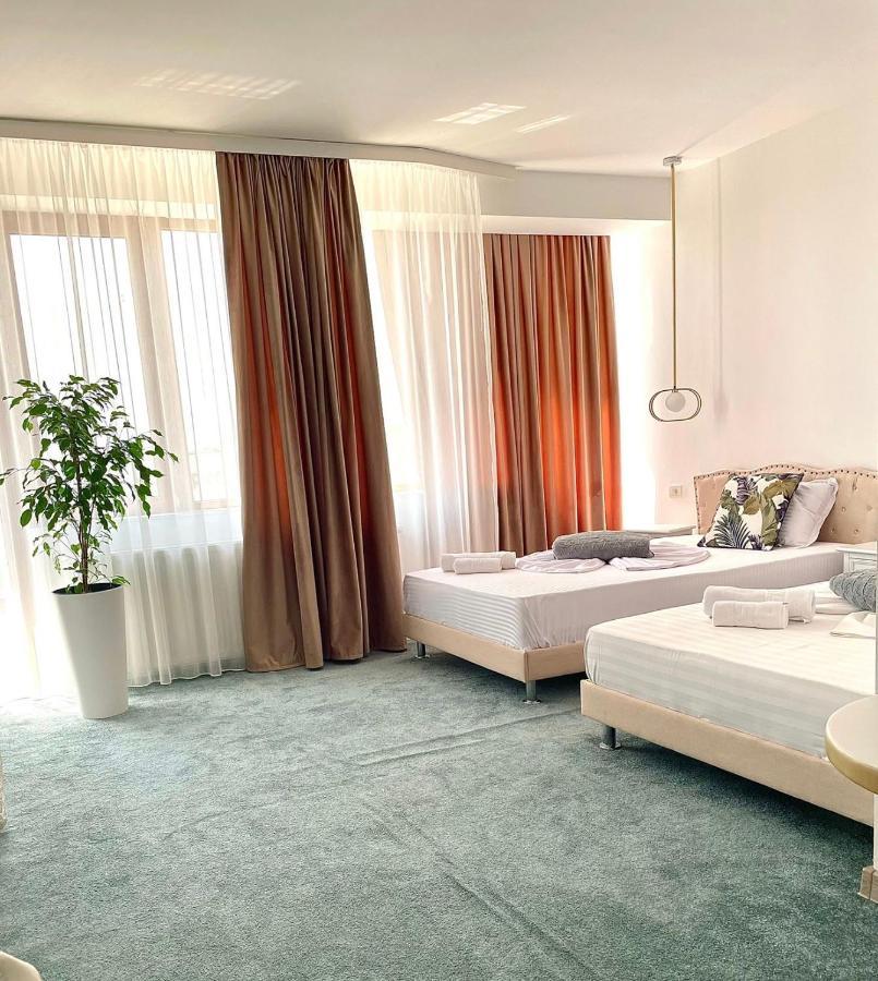 Caprice Deluxe Accomodation โดรเบตา-ตูร์นู เซเวริน ภายนอก รูปภาพ