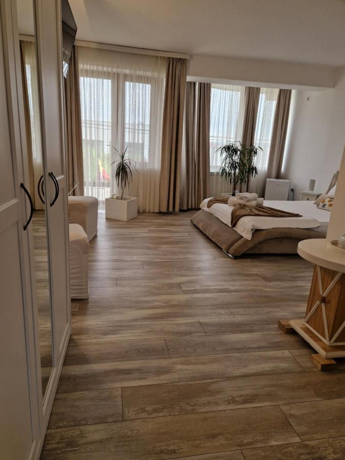 Caprice Deluxe Accomodation โดรเบตา-ตูร์นู เซเวริน ห้อง รูปภาพ