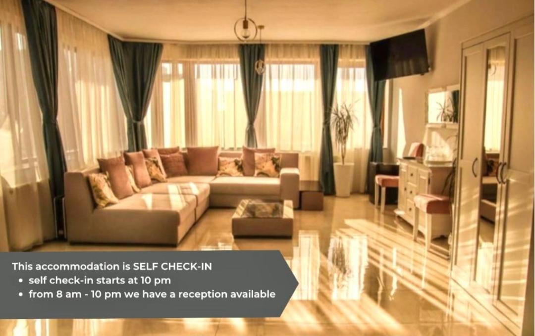 Caprice Deluxe Accomodation โดรเบตา-ตูร์นู เซเวริน ภายนอก รูปภาพ